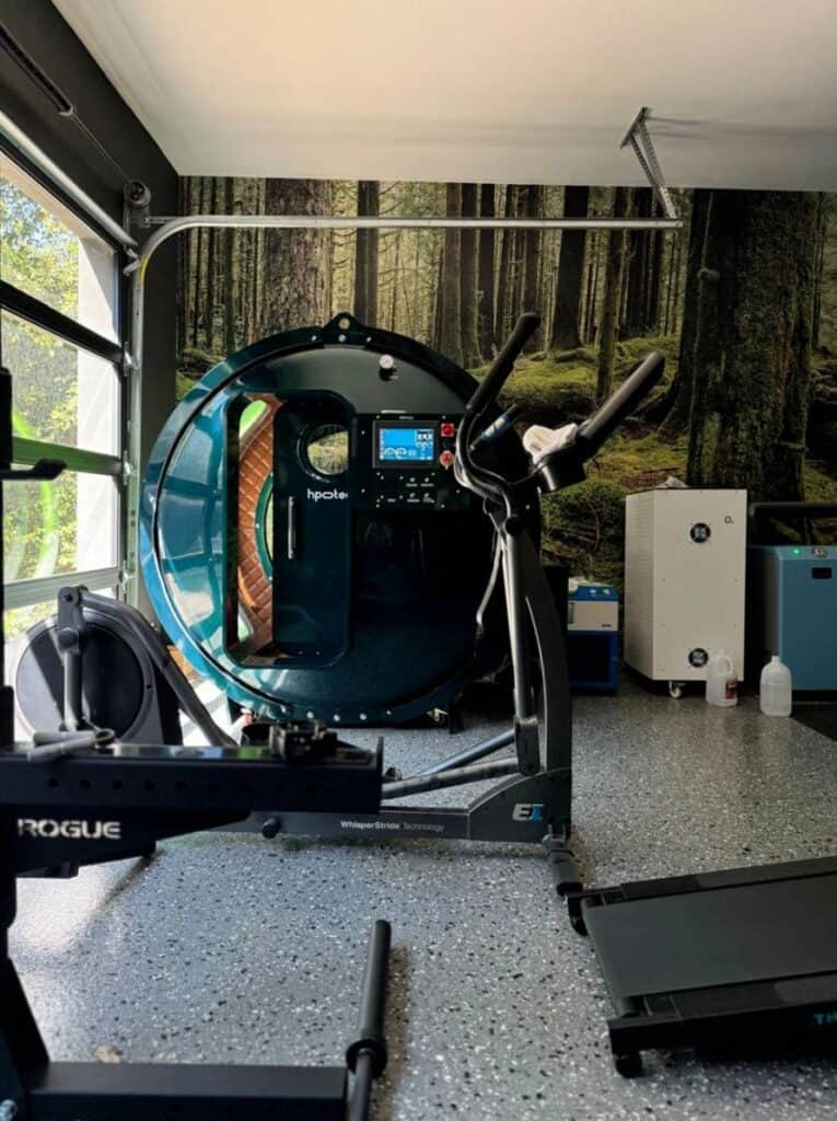 Zeugma hyperbar syrgaskammare installerad i ett gym
